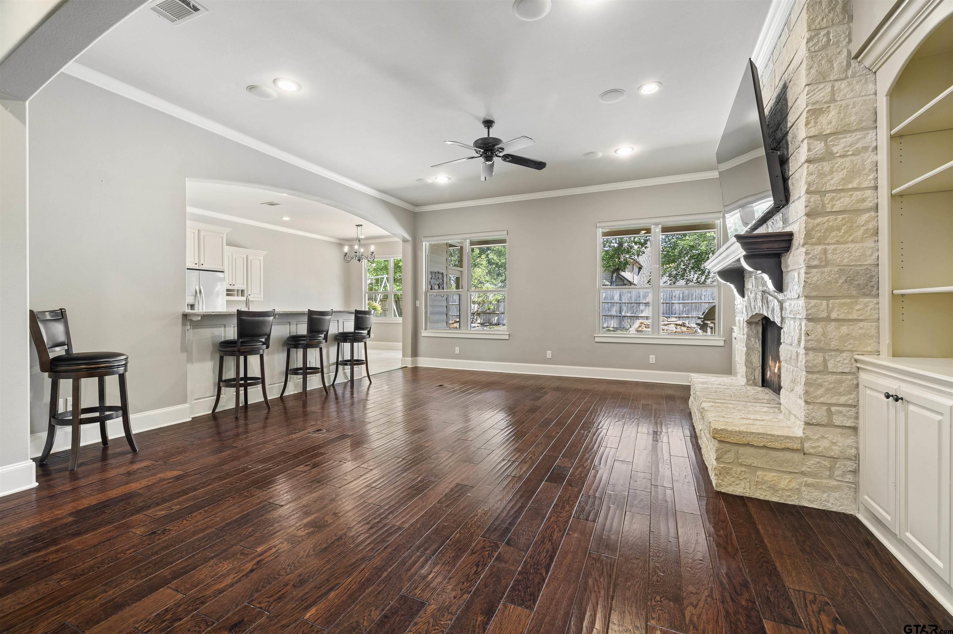 6446 Rochester Way Tyler, TX 75703 - Photo 4 of 33
