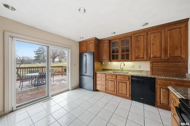 $217,000 | 2003 Highwood Avenue, Pekin, IL 61554