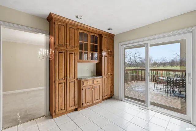 $217,000 | 2003 Highwood Avenue, Pekin, IL 61554