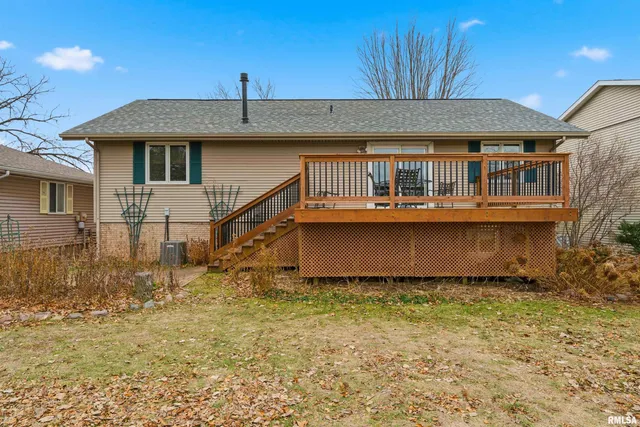 $217,000 | 2003 Highwood Avenue, Pekin, IL 61554