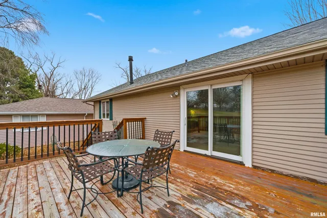 $217,000 | 2003 Highwood Avenue, Pekin, IL 61554