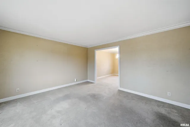 $217,000 | 2003 Highwood Avenue, Pekin, IL 61554