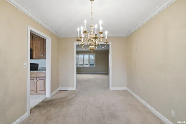 $217,000 | 2003 Highwood Avenue, Pekin, IL 61554