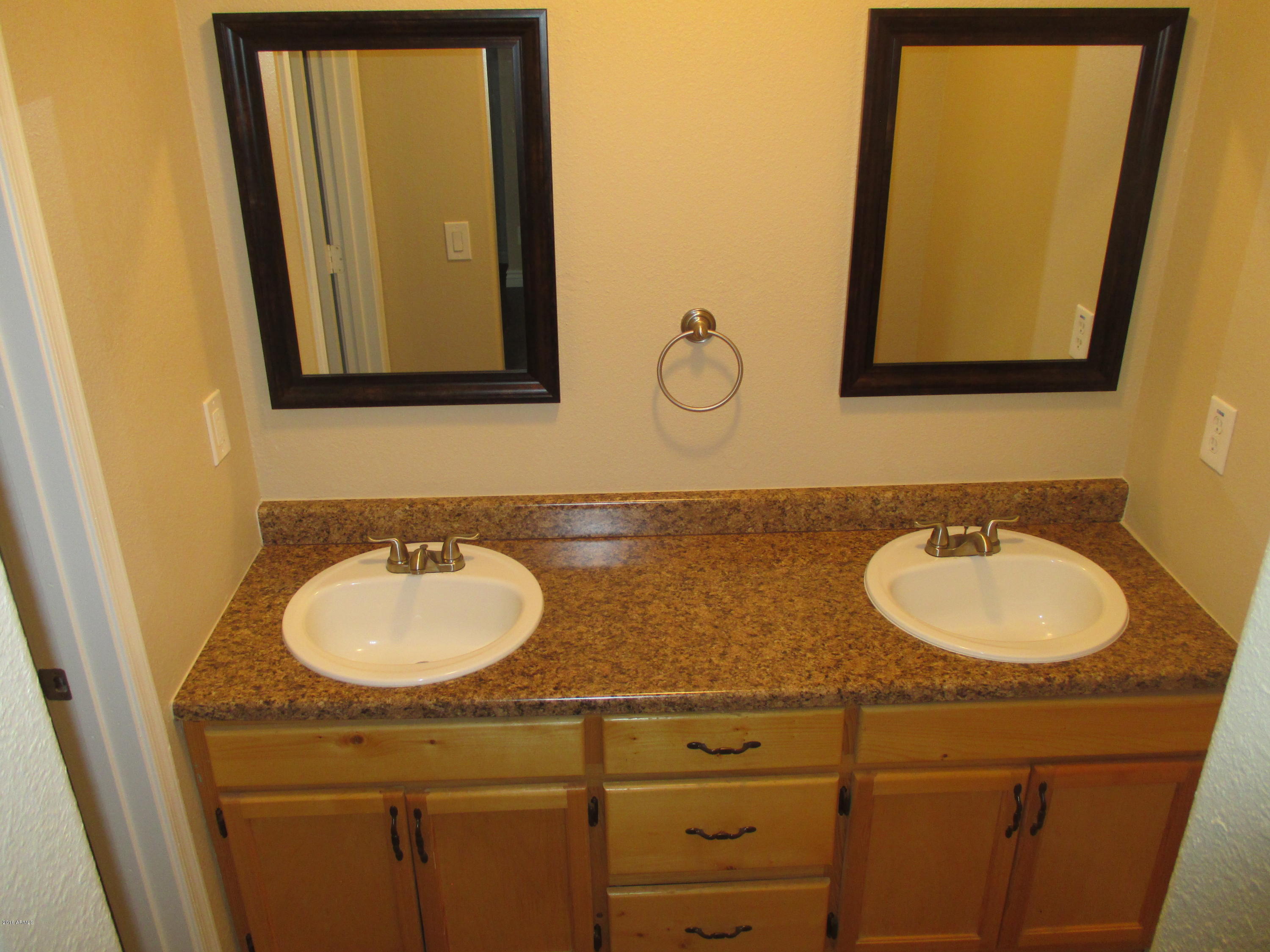 2909 West Monte Vista Road Phoenix, AZ 85009 - Photo 11 of 12 039
