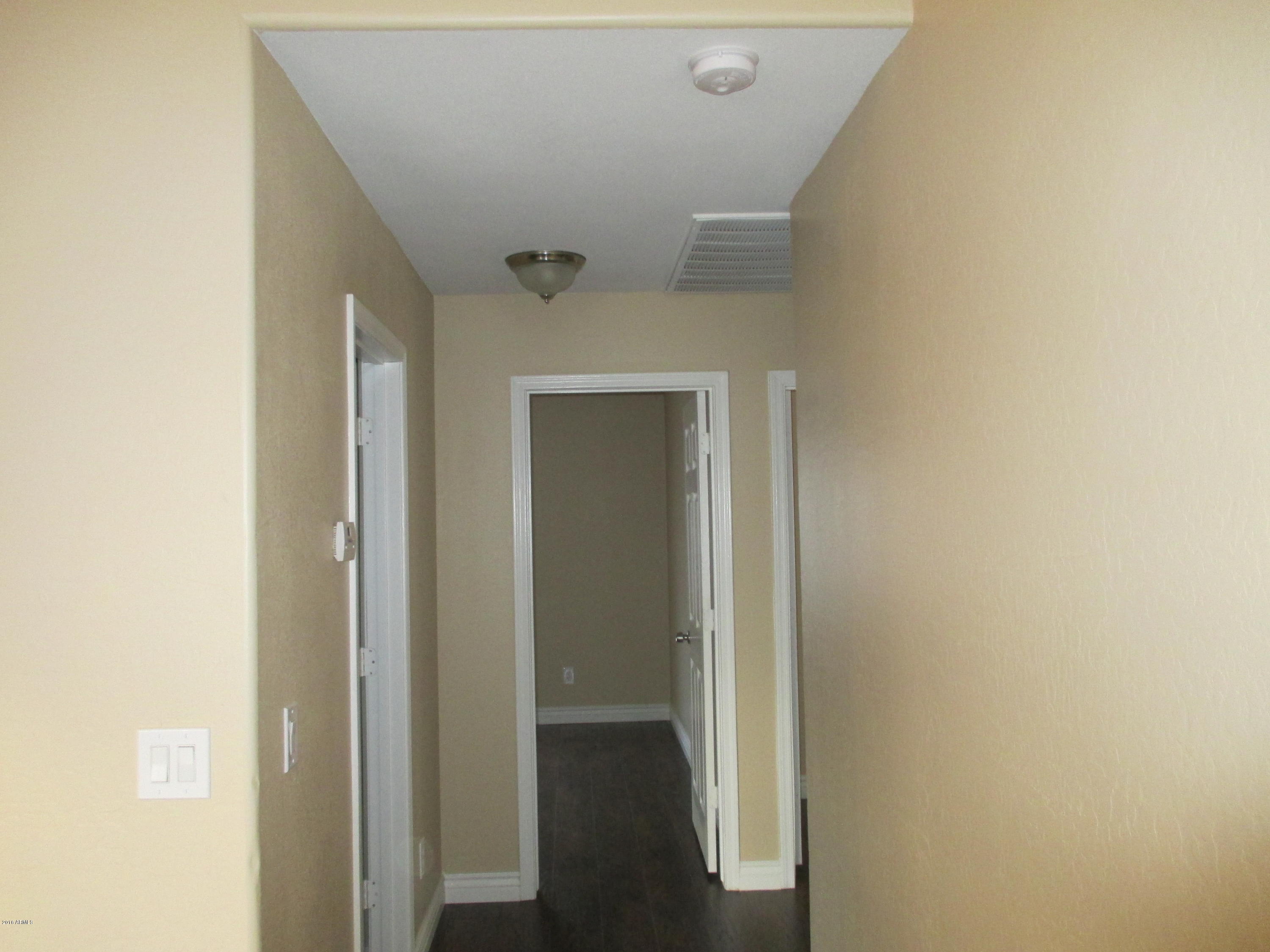 2909 West Monte Vista Road Phoenix, AZ 85009 - Photo 8 of 12 017