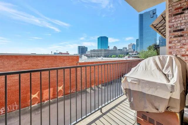 $620,000 | 614 East 1st Street, Fort Worth, TX 76102