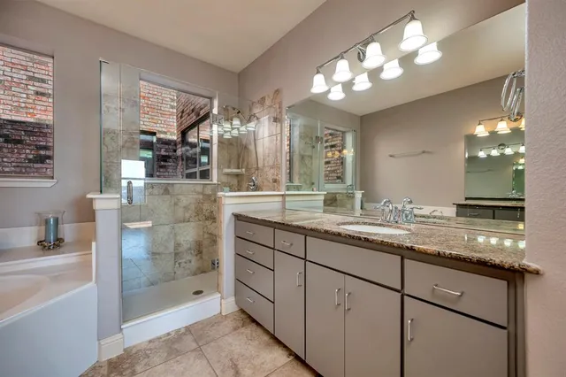 $620,000 | 614 East 1st Street, Fort Worth, TX 76102