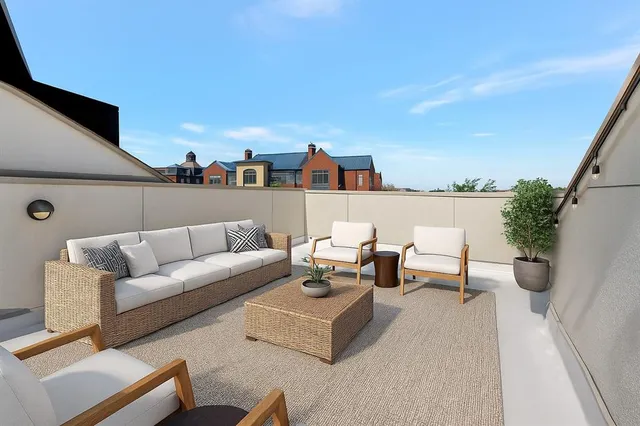 $620,000 | 614 East 1st Street, Fort Worth, TX 76102