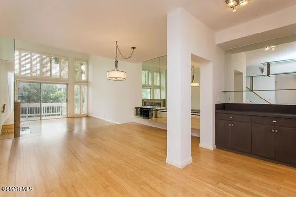 $5,950 | 4338 Redwood Avenue, Unit B313, Marina del Rey, CA 90292
