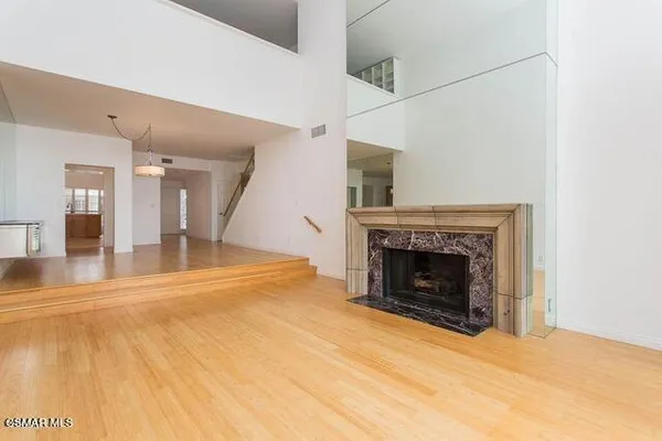 $5,950 | 4338 Redwood Avenue, Unit B313, Marina del Rey, CA 90292