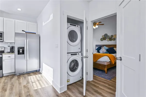 a view of living room washer and dryer