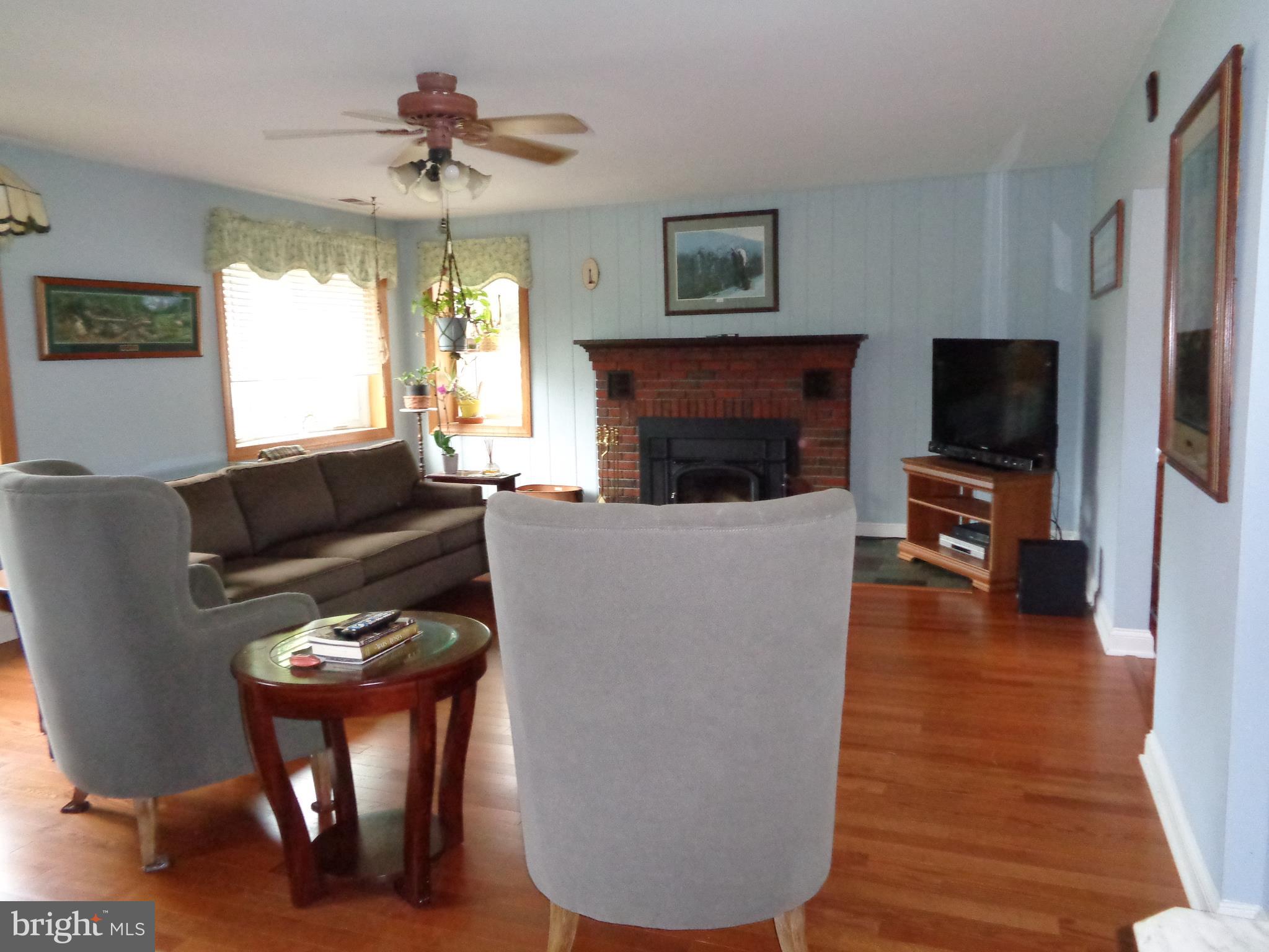 1213 Daves Road Edgewater, MD 21037 - Photo 38 of 69 Living Room