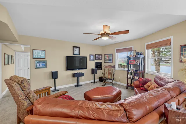 $795,000 | 3887 Lakeview Drive, Lewiston, ID 83501