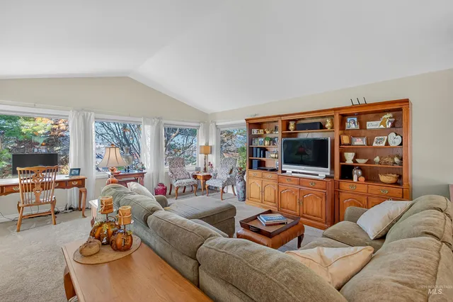 $795,000 | 3887 Lakeview Drive, Lewiston, ID 83501