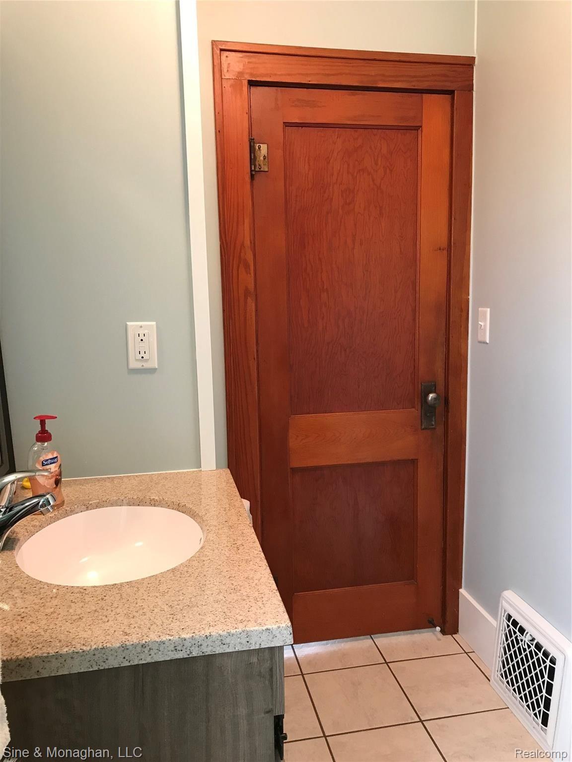 7206 Kinde Road Port Hope, MI 48468 - Photo 19 of 49 IMG_3104.jpg