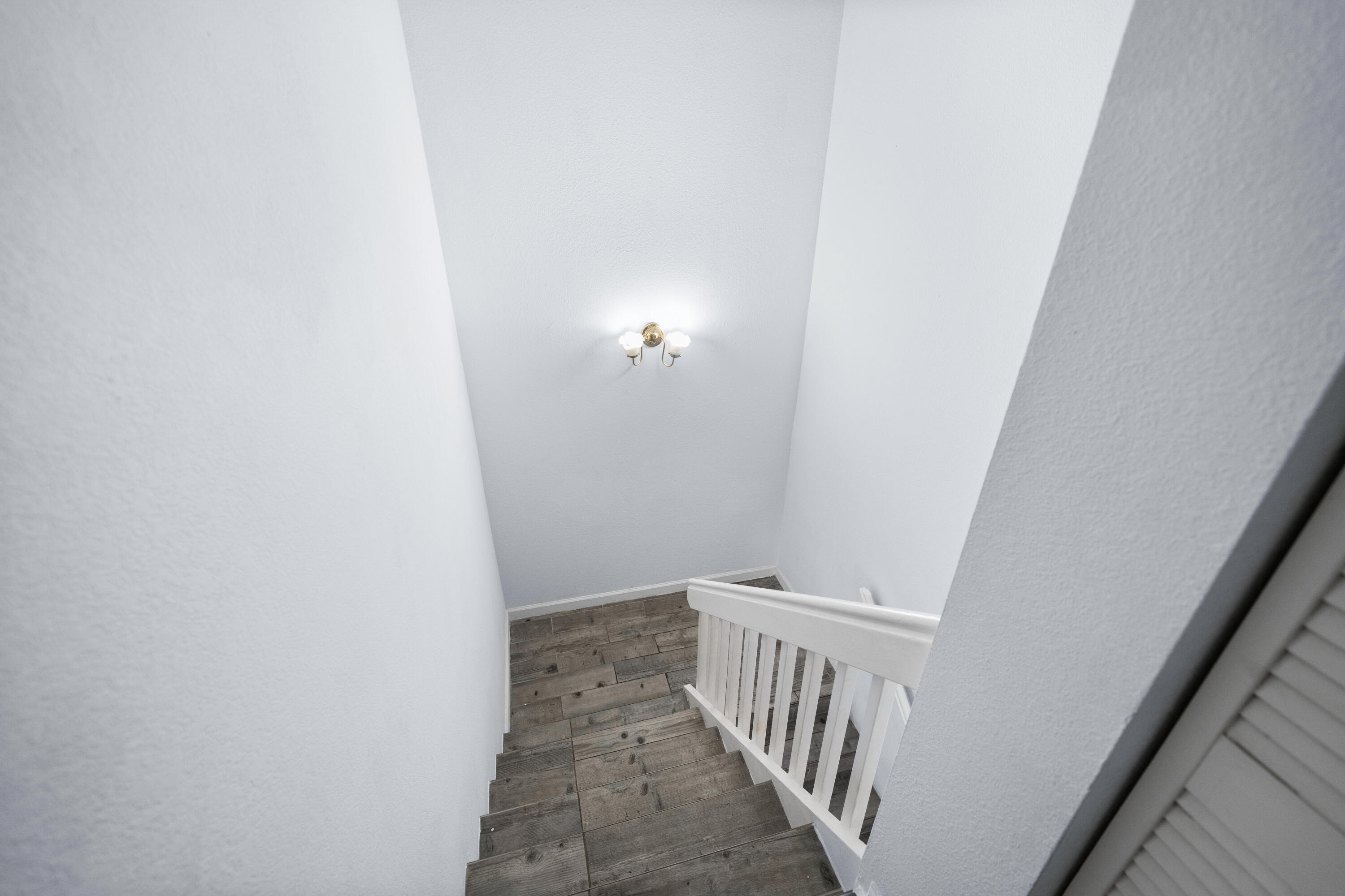 8237 Severn Drive, Unit A Boca Raton, FL 33433 - Photo 9 of 19 a view of a hallway