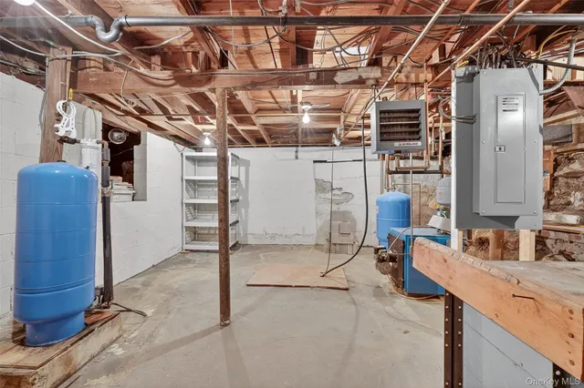 a view of a storage & utility room