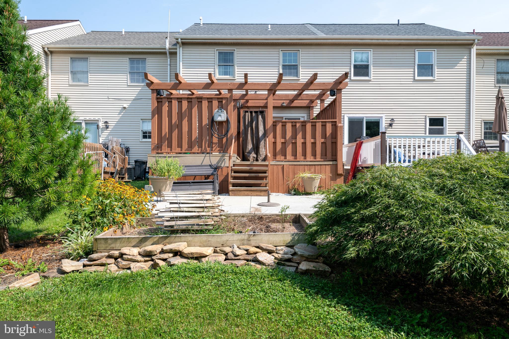 81 Robinhill Drive Lititz, PA 17543 - Photo 8 of 34