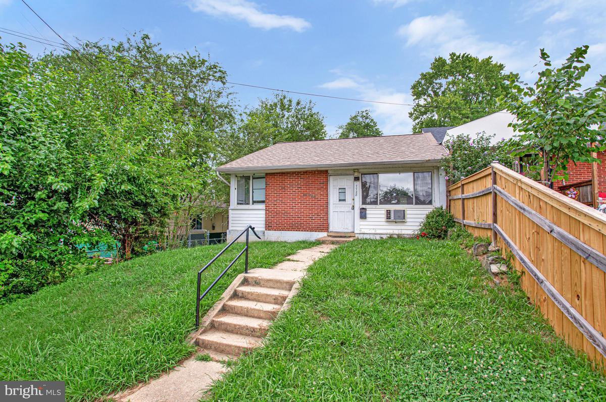 7728 Oxman Road Landover, MD 20785 - Photo 2 of 27