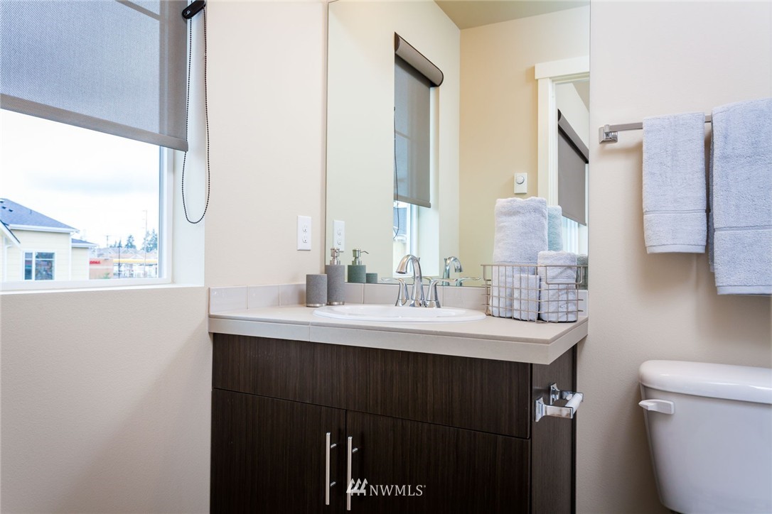 339 Whitman Court Northeast Renton, WA 98059 - Photo 11 of 25