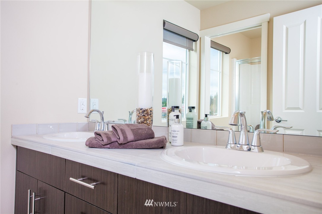 339 Whitman Court Northeast Renton, WA 98059 - Photo 13 of 25