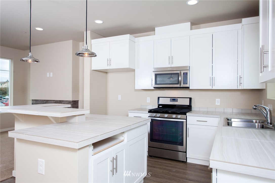 339 Whitman Court Northeast Renton, WA 98059 - Photo 15 of 25