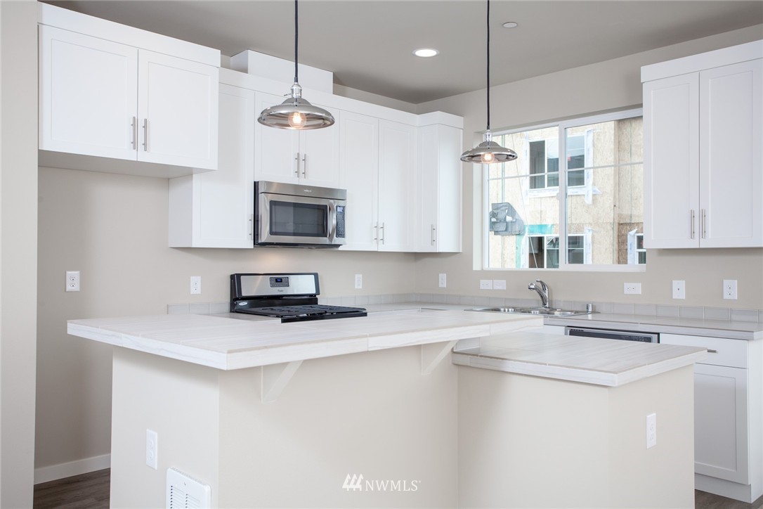 339 Whitman Court Northeast Renton, WA 98059 - Photo 19 of 25