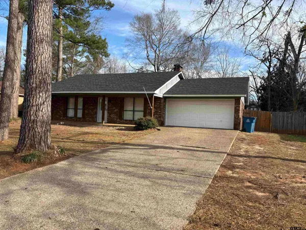 $1,800 | 901 Corey Drive, Whitehouse, TX 75791