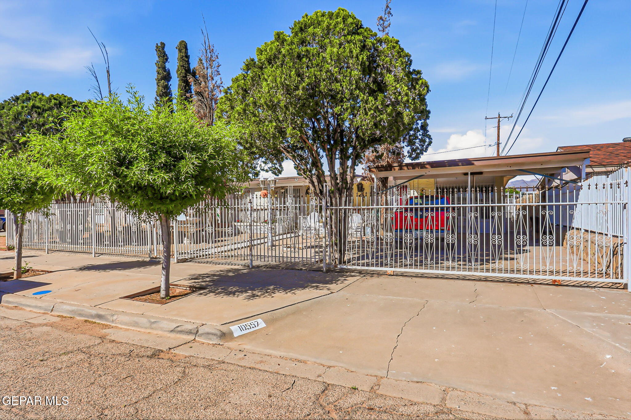 10557 Warren Street El Paso, TX 79924 - Photo 3 of 43 46-web-or-mls-IMG_2137