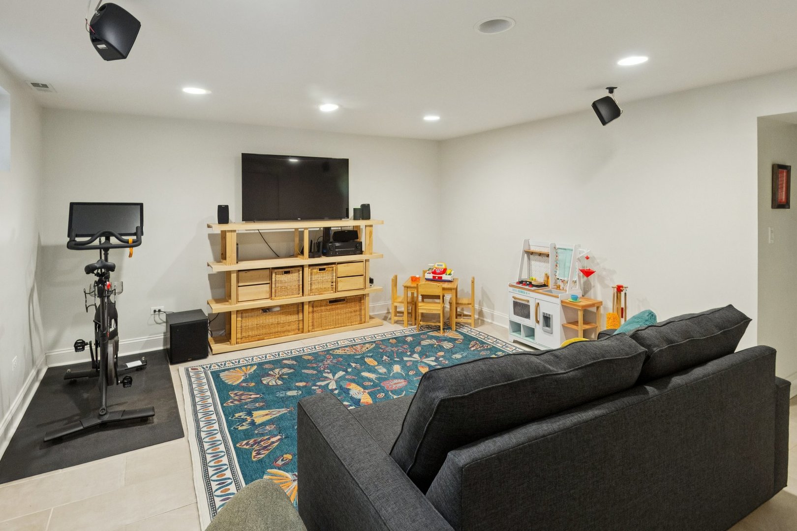 2434 Sherman Avenue Evanston, IL 60201 - Photo 25 of 30