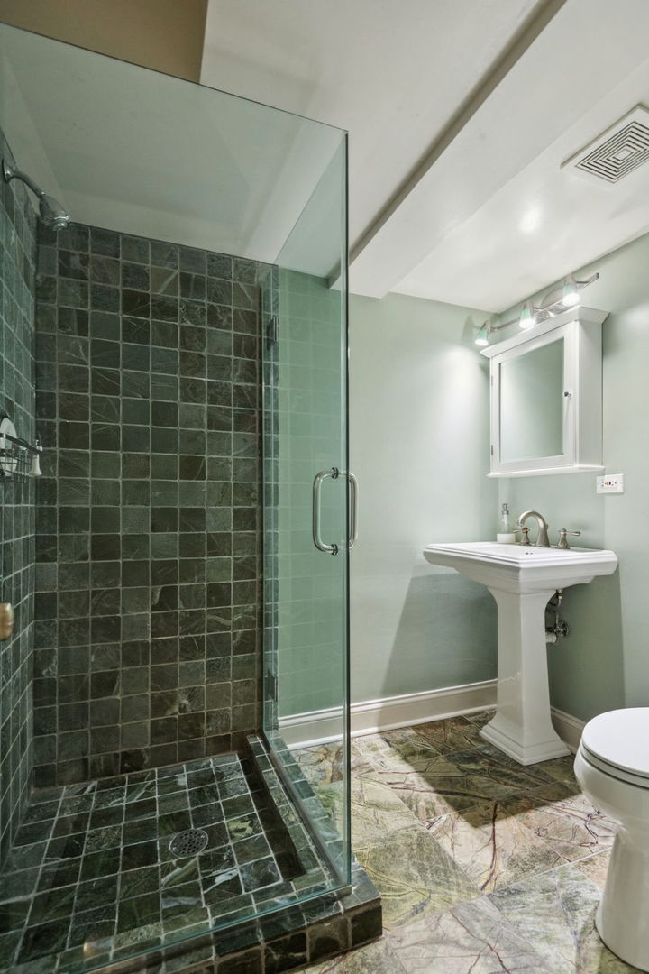 2434 Sherman Avenue Evanston, IL 60201 - Photo 27 of 30