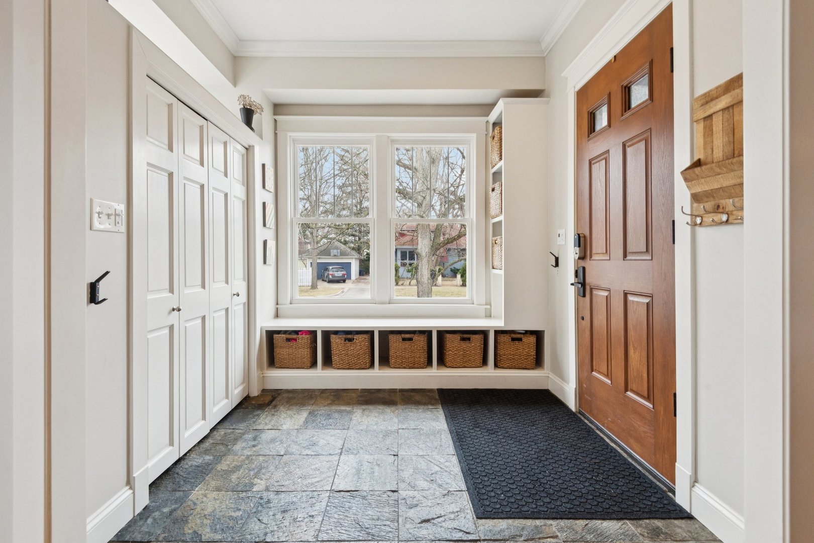 2434 Sherman Avenue Evanston, IL 60201 - Photo 4 of 30