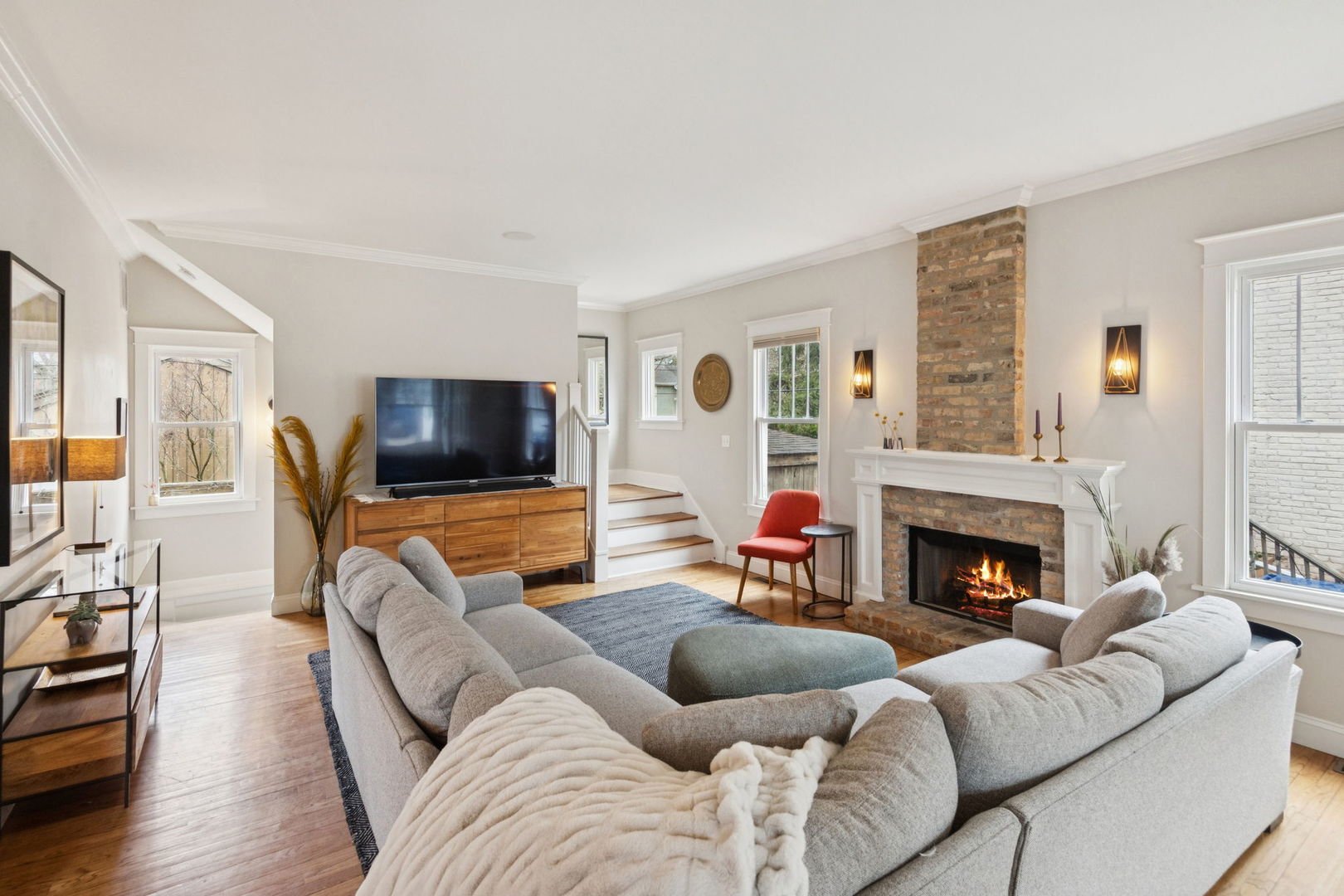 2434 Sherman Avenue Evanston, IL 60201 - Photo 7 of 30