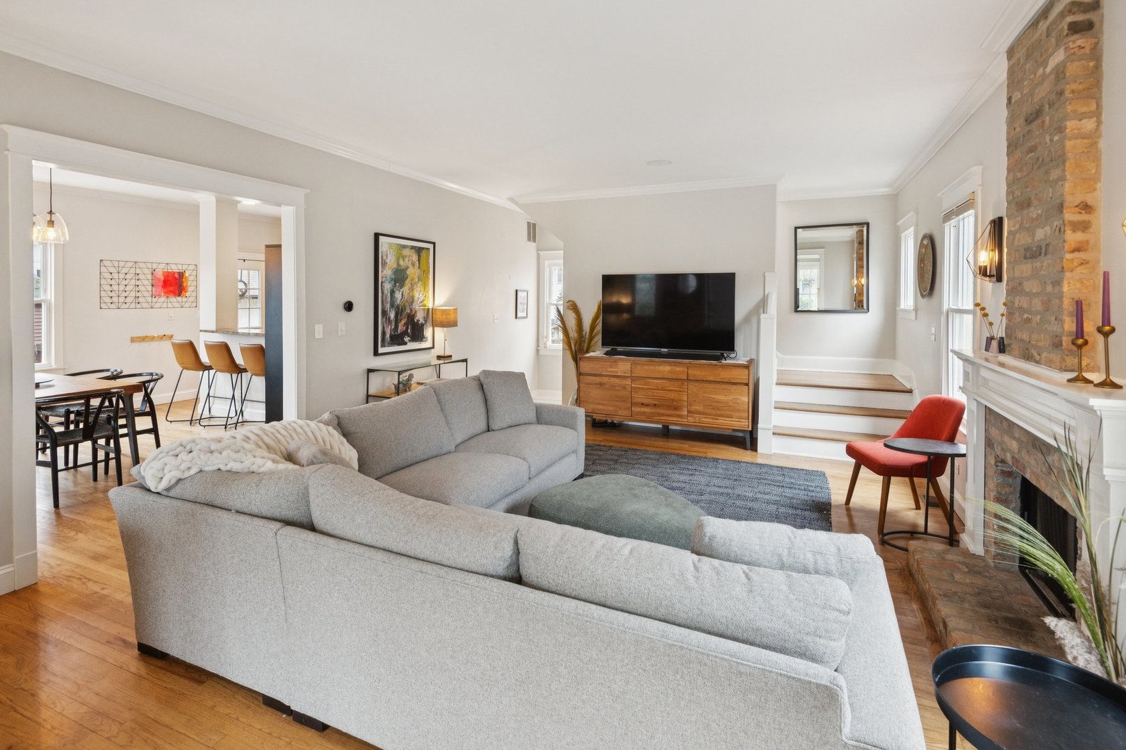 2434 Sherman Avenue Evanston, IL 60201 - Photo 8 of 30