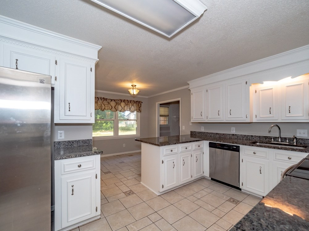 2311 Clematis Trail Sumter, SC 29150 - Photo 10 of 66
