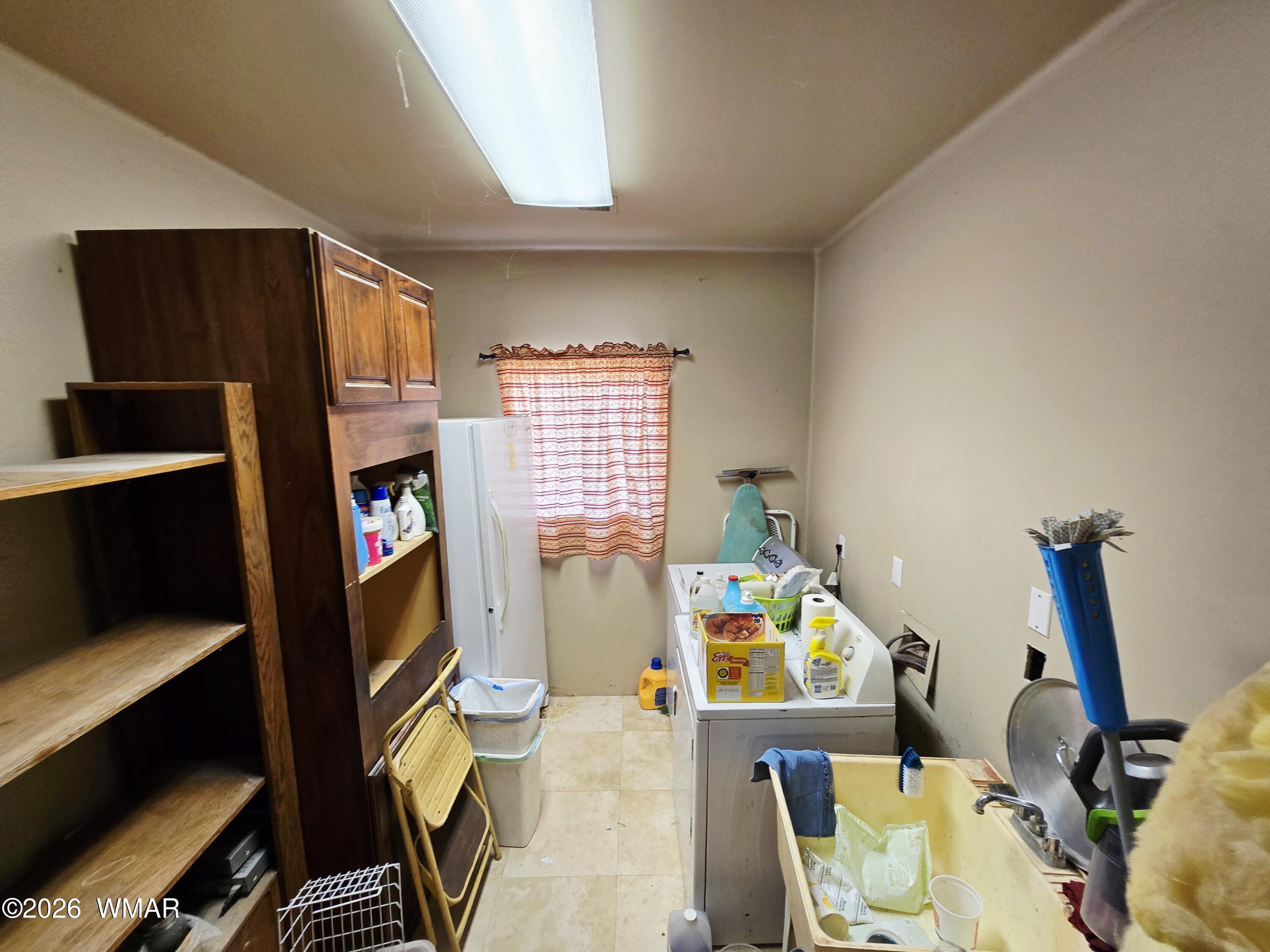 9046 Miller Trail Snowflake, AZ 85937 - Photo 24 of 34 a view of a room with gym equipment