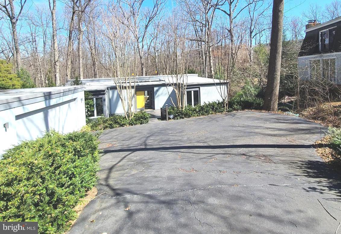 11208 Wedge Drive Reston, VA 20190 - Photo 1 of 38