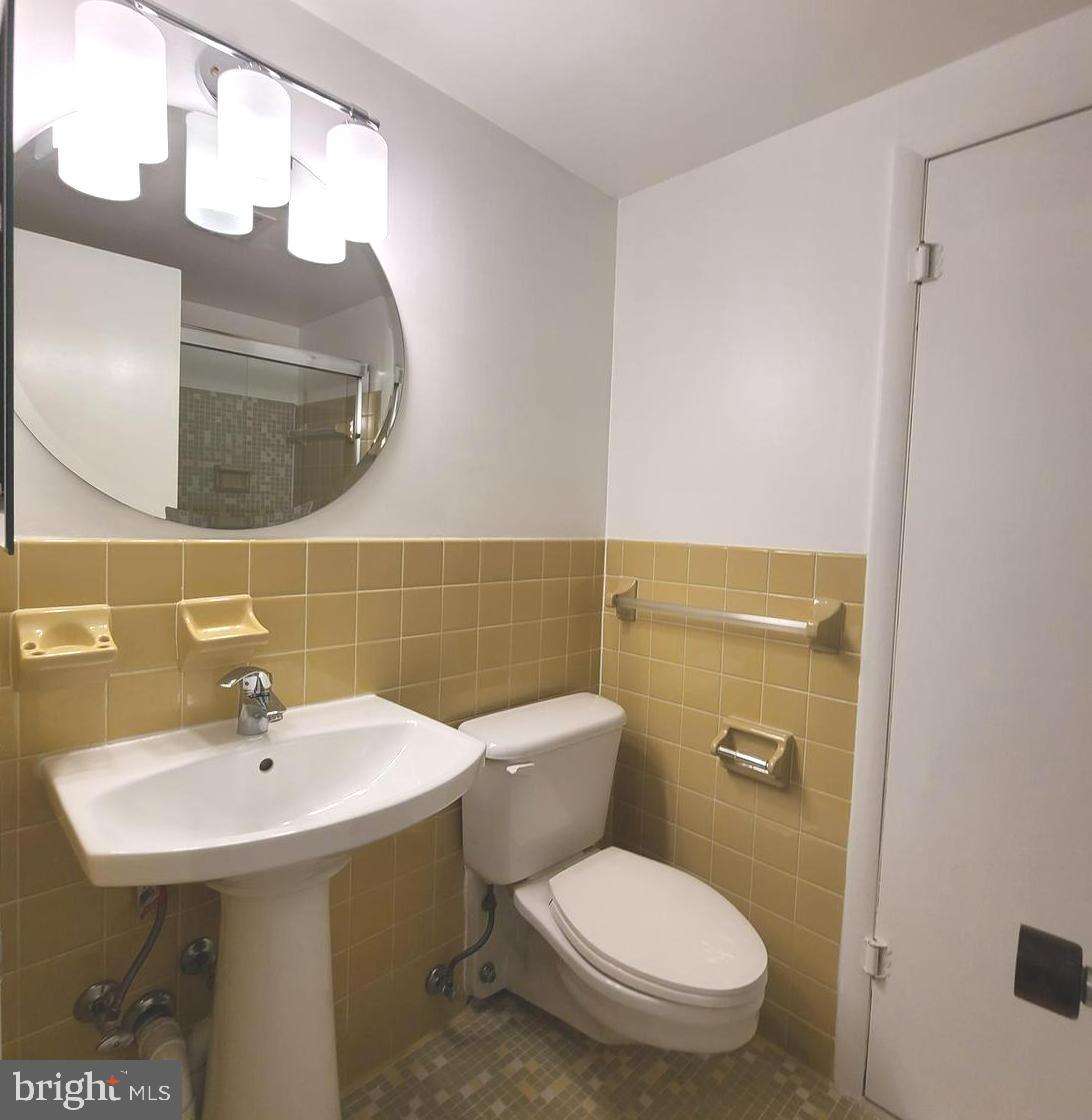 11208 Wedge Drive Reston, VA 20190 - Photo 28 of 38