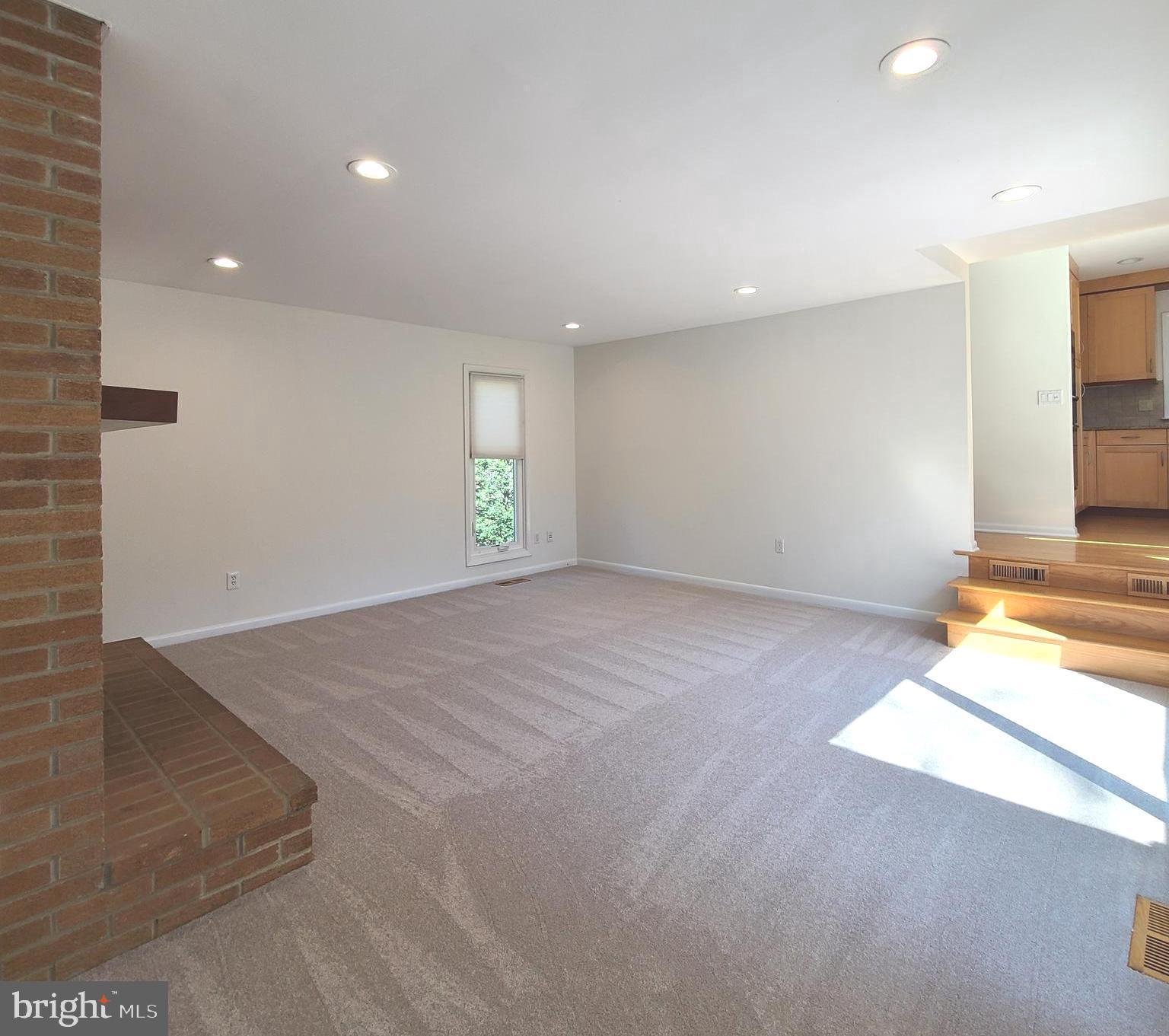 11208 Wedge Drive Reston, VA 20190 - Photo 9 of 38