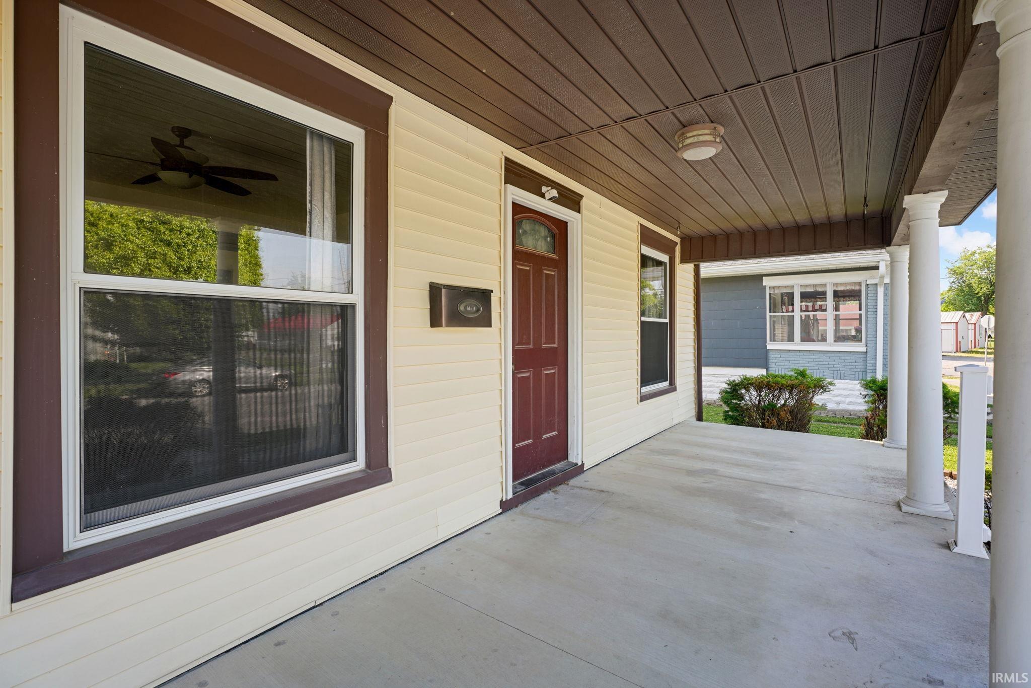 611 North 8th Street Mitchell, IN 47446 - Photo 4 of 26