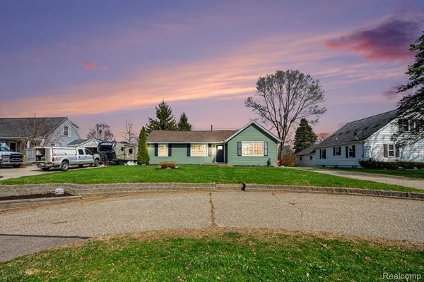 $355,000 | 67550 Sisson Street, Washington, MI 48095