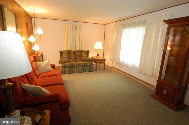 6718 Ford Road Frederick, MD 21702 - Photo 12 of 14 Living Room