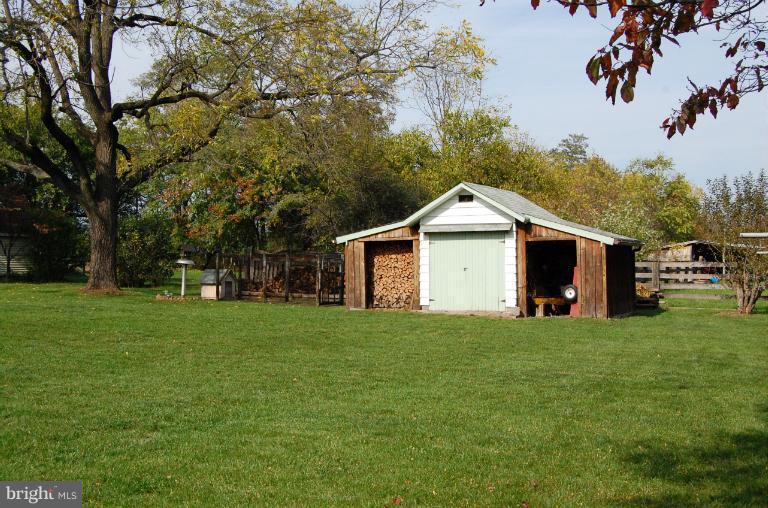6718 Ford Road Frederick, MD 21702 - Photo 4 of 14 Exterior (Rear)