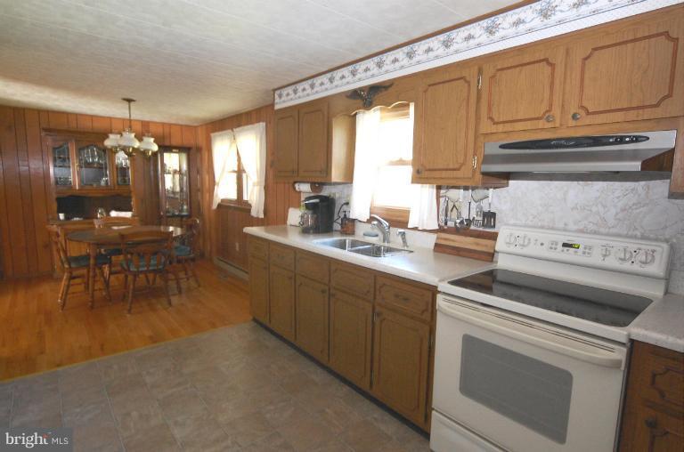 6718 Ford Road Frederick, MD 21702 - Photo 6 of 14 Kitchen