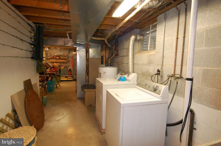 6718 Ford Road Frederick, MD 21702 - Photo 9 of 14 Interior (General)