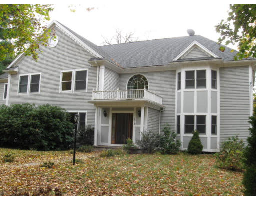 131 Country Club Road Newton, MA 02459 - Photo 1 of 16 Gallery Image 1