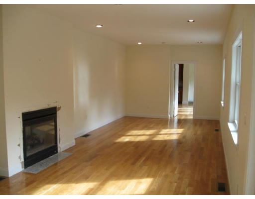 131 Country Club Road Newton, MA 02459 - Photo 5 of 16 Gallery Image 5