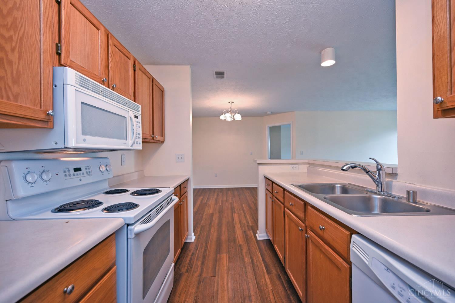 7392 Ridgepoint Drive, Unit 3 Cincinnati, OH 45230 - Photo 16 of 39 Gallery Image 16