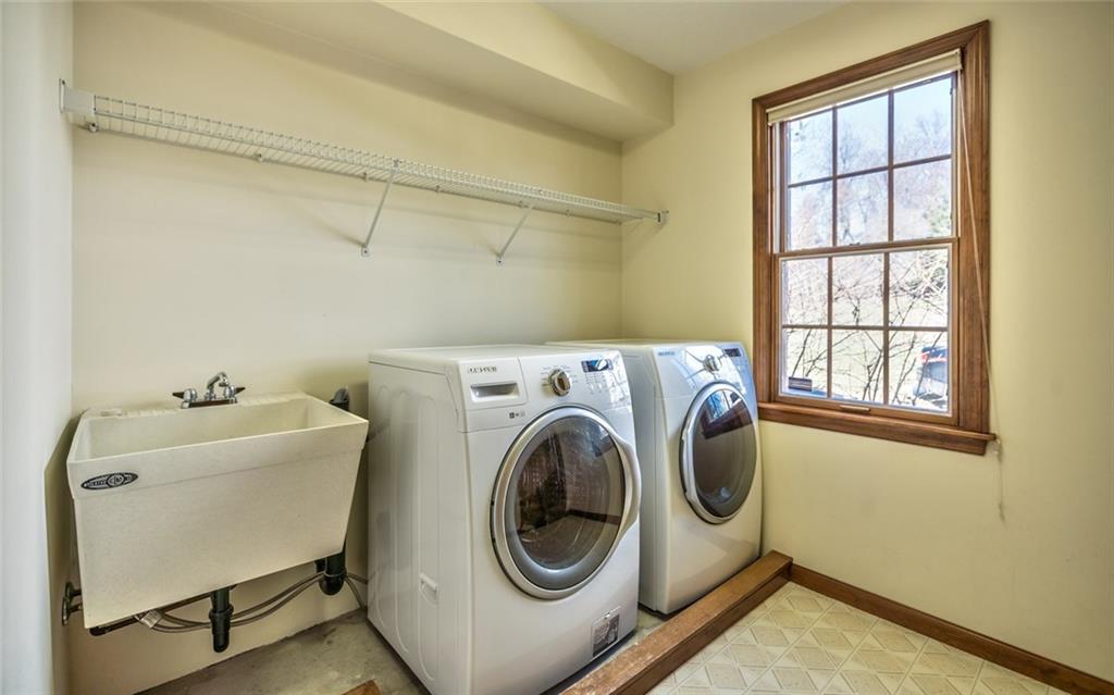 471 Pinkerton Road Wexford, PA 15090 - Photo 14 of 25 1st Floor Laundry with window