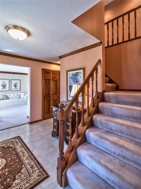 471 Pinkerton Road Wexford, PA 15090 - Photo 5 of 25 2 Story Staircase with Balcony